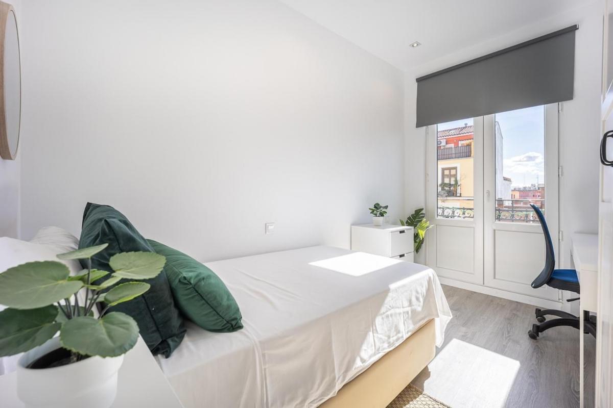Ferienwohnung Apartamento Con Vistas En Lavapies Madrid Exterior foto