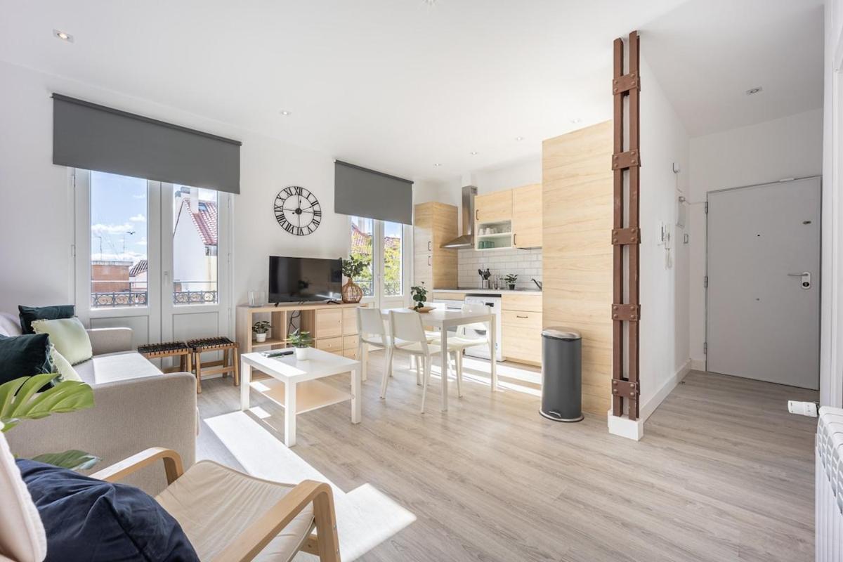 Ferienwohnung Apartamento Con Vistas En Lavapies Madrid Exterior foto