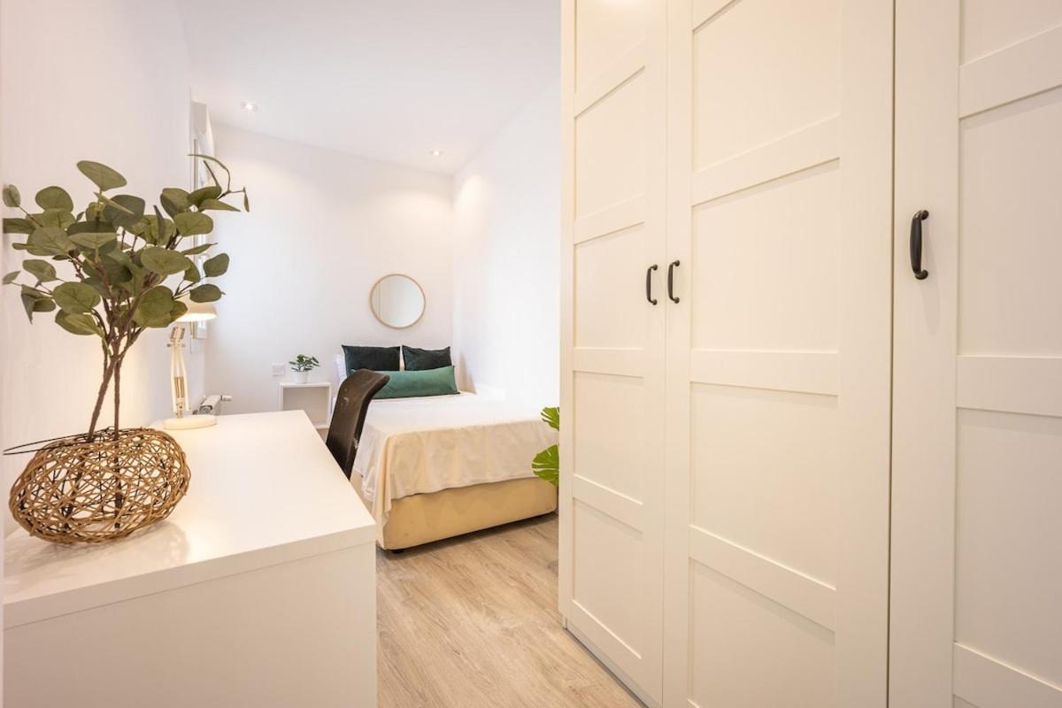 Ferienwohnung Apartamento Con Vistas En Lavapies Madrid Exterior foto
