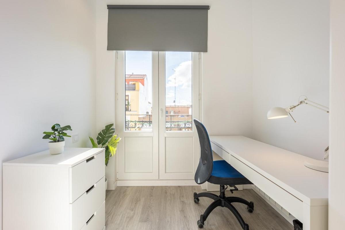 Ferienwohnung Apartamento Con Vistas En Lavapies Madrid Exterior foto